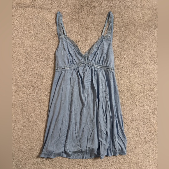Elegant Light Blue Sleeveless Mini Slip-Dress - Picture 3 of 5